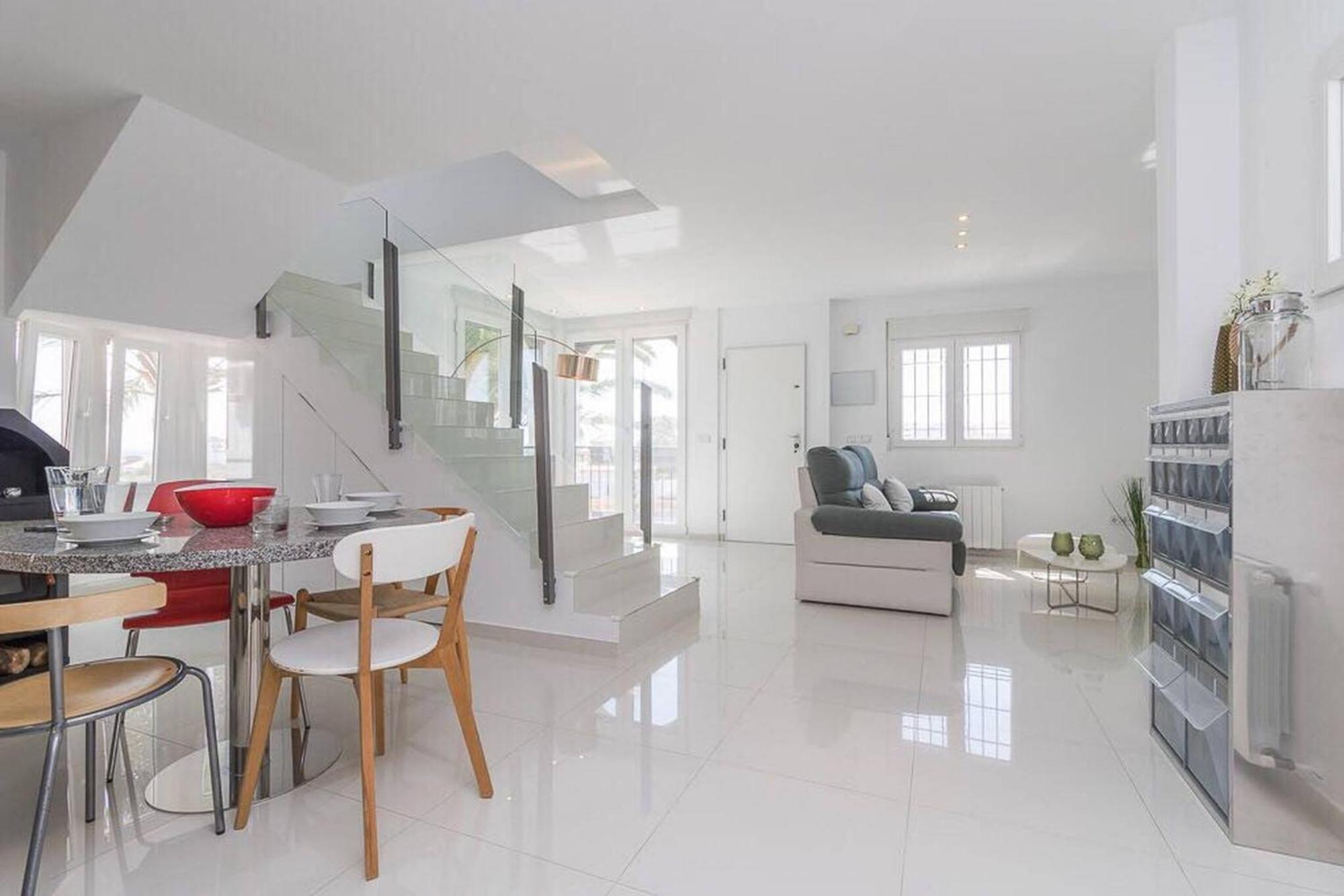 Perla By The Sea Villa อาลิกันเต ภายนอก รูปภาพ